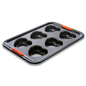 Le Creuset 6 Cup Heart Tray