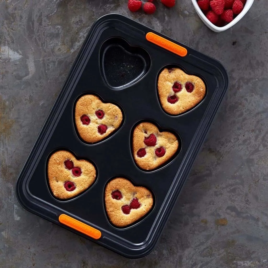 Le Creuset 6 Cup Heart Tray