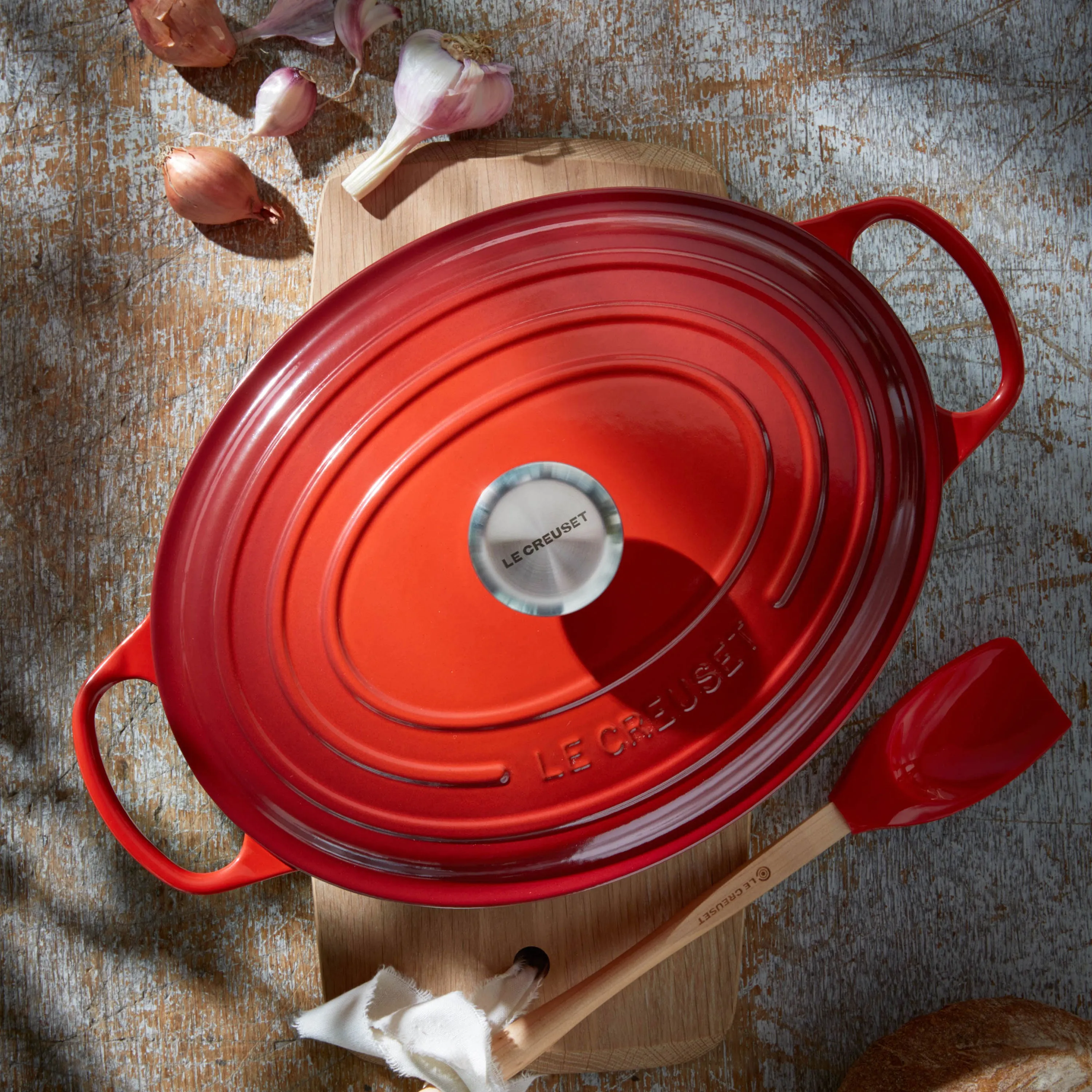 Le Creuset Signature Cast Iron 2.75-quart Cerise Oval Dutch Oven