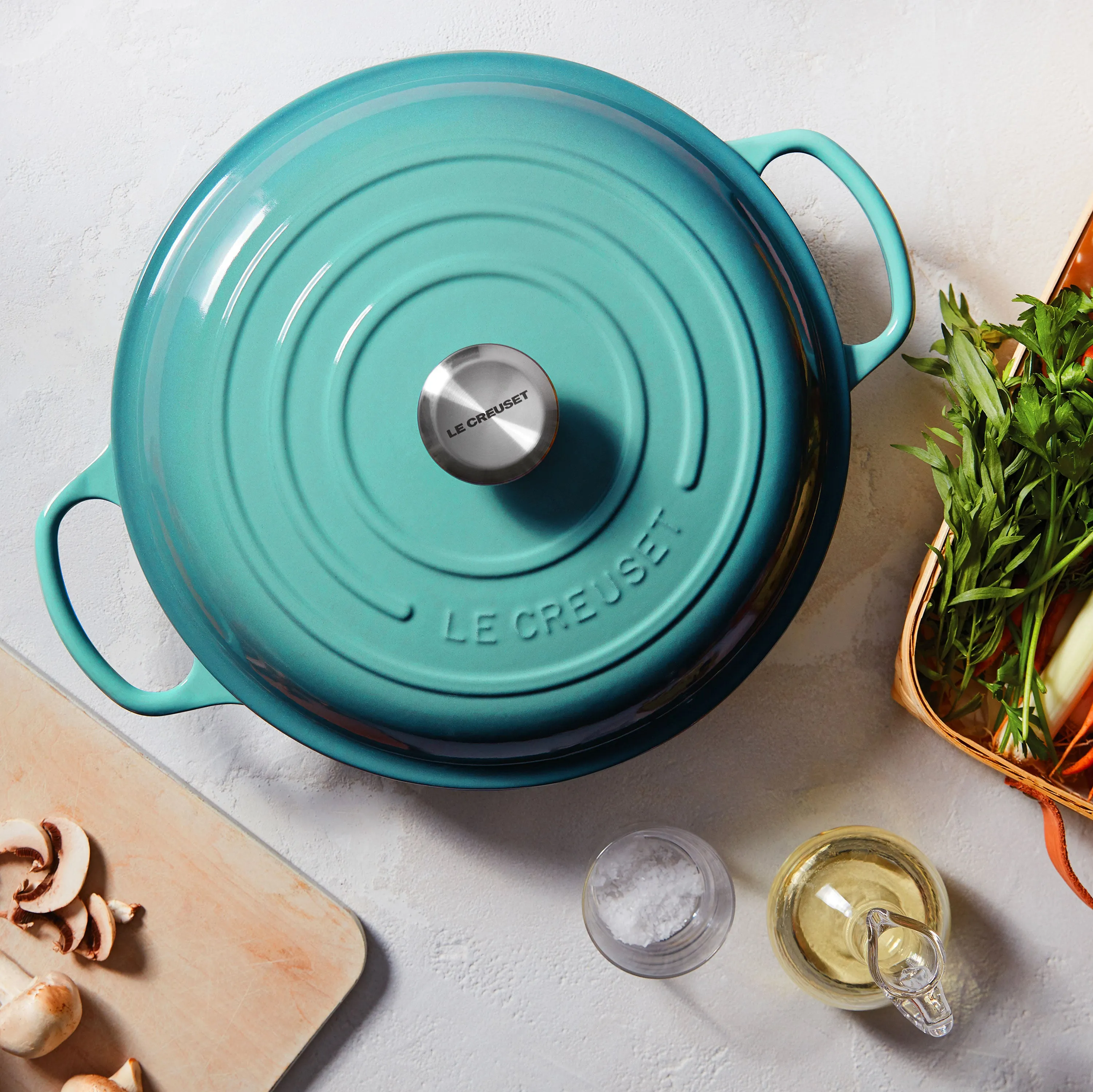 Le Creuset Signature Cast Iron 3.5-quart Caribbean Braiser