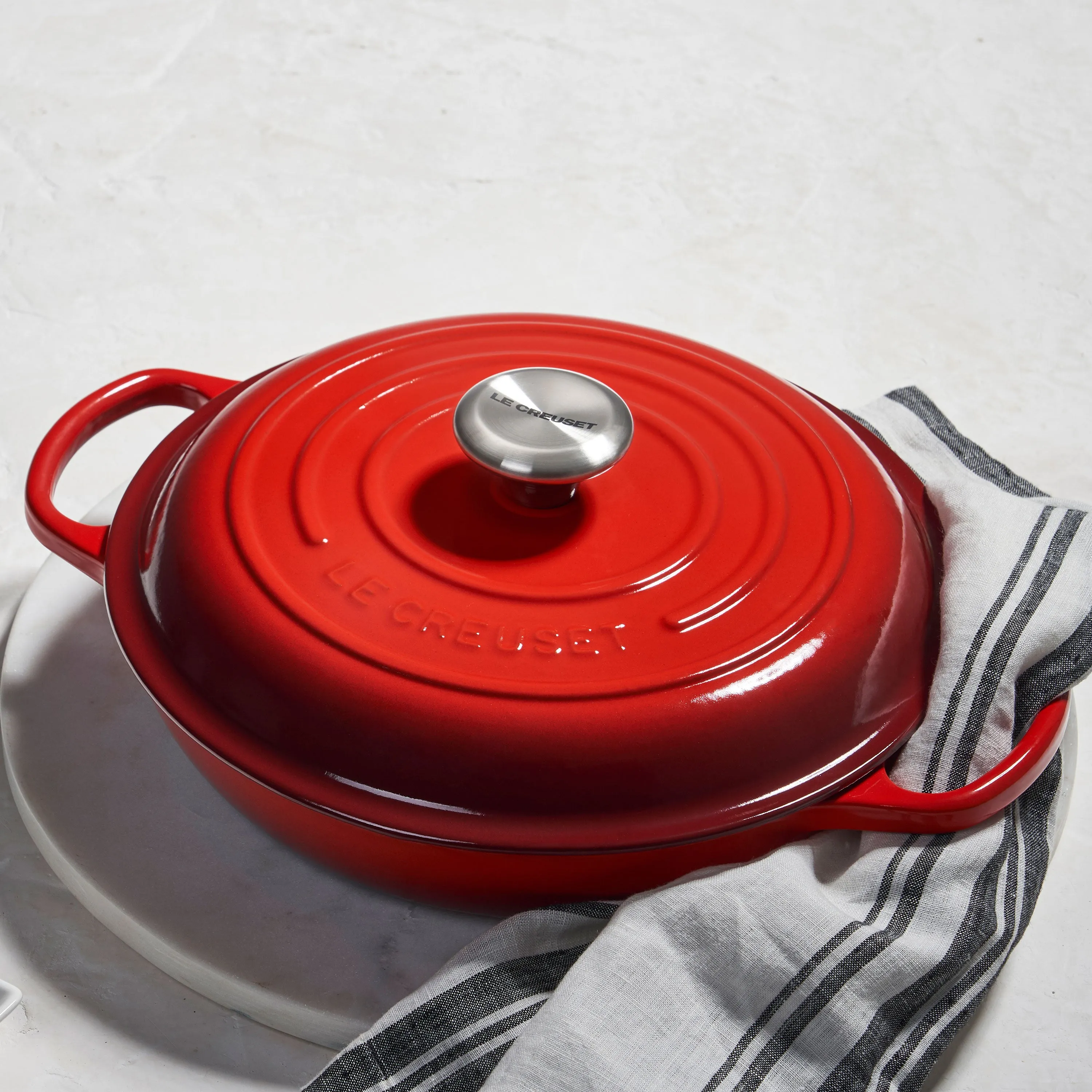 Le Creuset Signature Cast Iron 5-quart Cerise Braiser