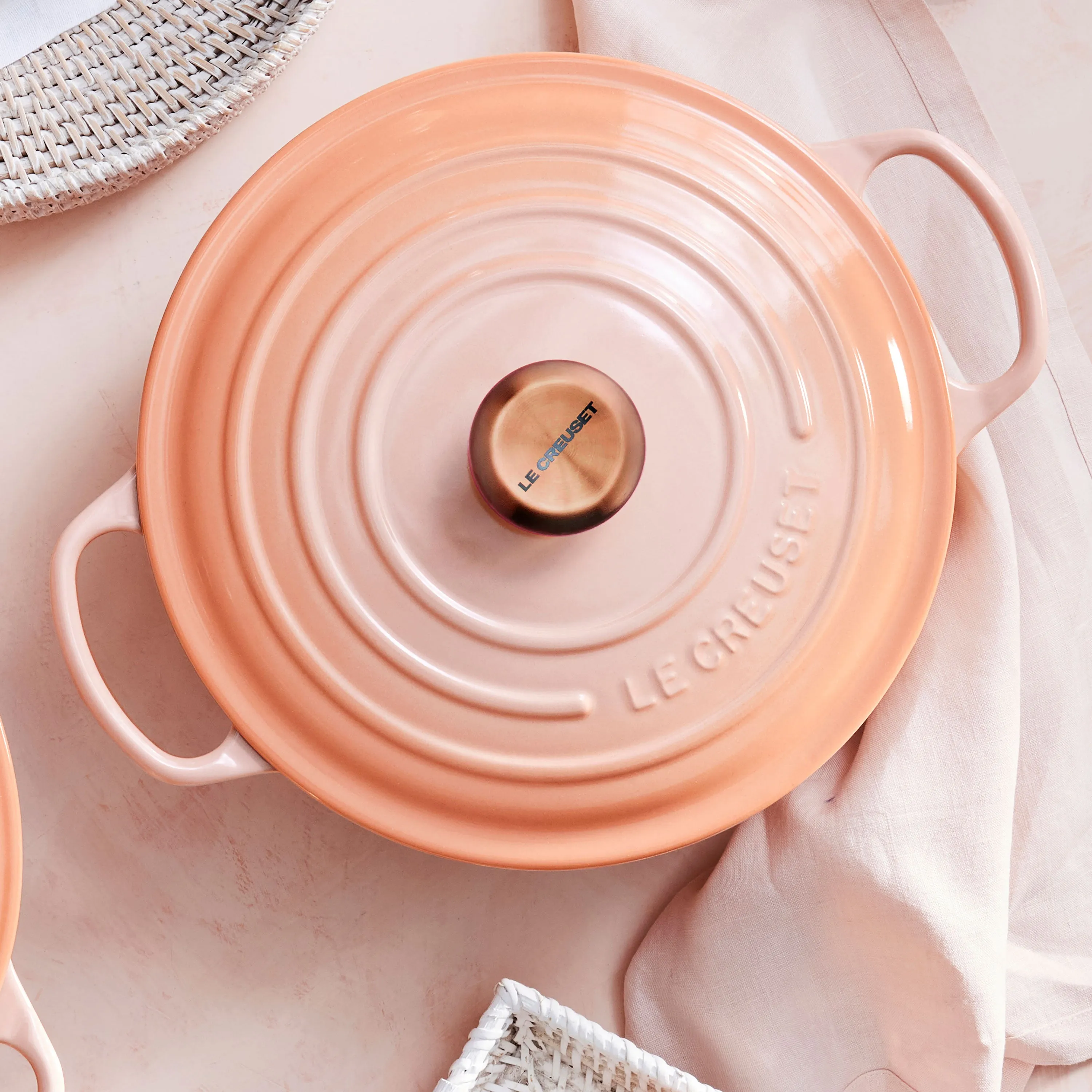 Le Creuset Signature Cast Iron 6.75-quart Peche Round Wide Dutch Oven with Copper Knob