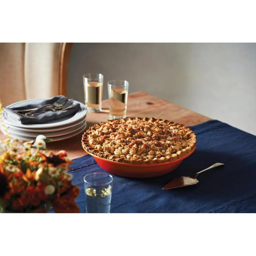 Le Creuset Stoneware Pie Dish