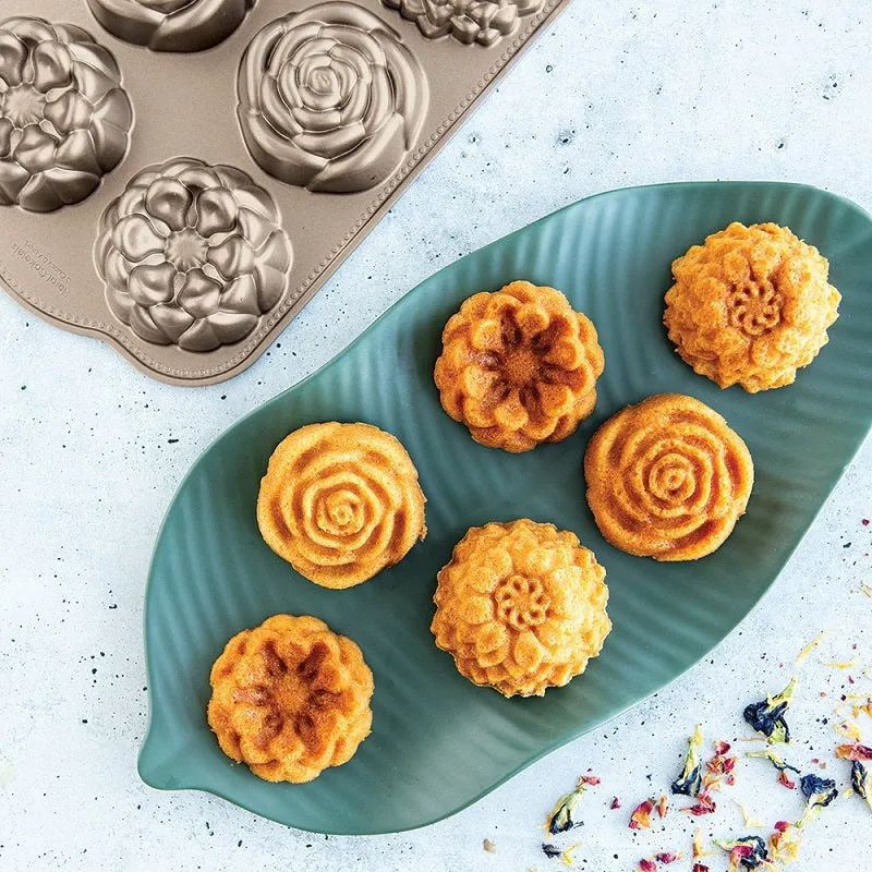 NordicWare Floral Cakelet Pan